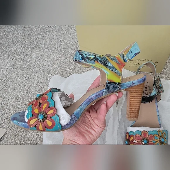 L'ATISTE Women's Multicolor Sandals - Picture 7 of 14